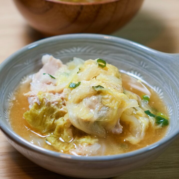 シンプル！豚肉と白菜のにんにくみそ鍋【和食・主菜】